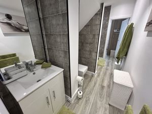 Photo 26- click for photo gallery